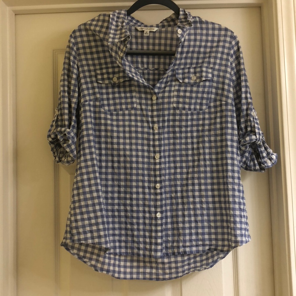 Blue and white 1/2 sleeve button down shirt